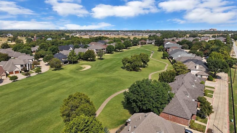 1607 Masters Drive, DeSoto TX 75115 - Photo 2