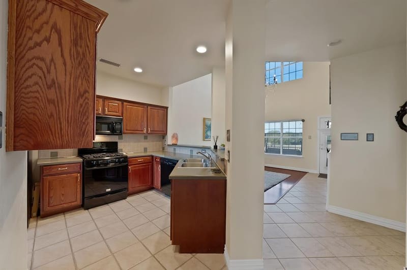 1607 Masters Drive, DeSoto TX 75115 - Photo 7