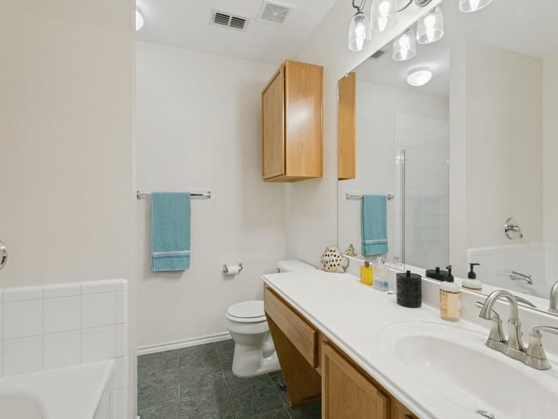 5714 Firethorn Drive, Dallas TX 75249 - Photo 14
