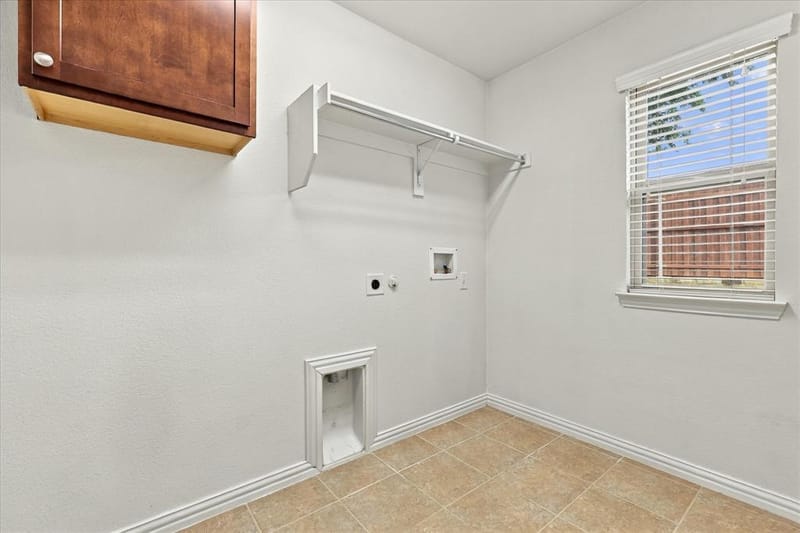 1629 Falconet Court, Carrollton TX 75010 - Photo 23