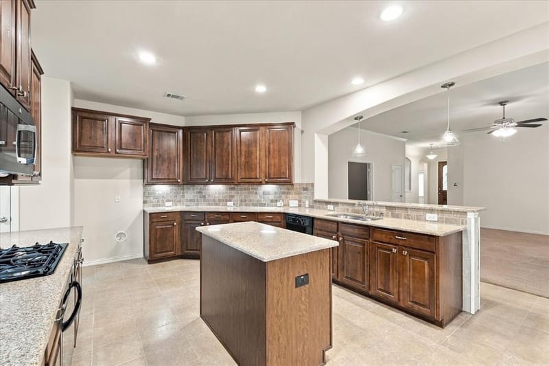 1629 Falconet Court, Carrollton TX 75010 - Photo 13