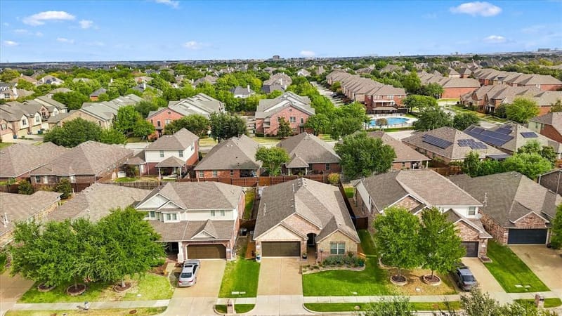 1629 Falconet Court, Carrollton TX 75010 - Photo 36