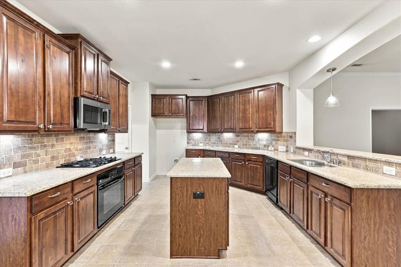 1629 Falconet Court, Carrollton TX 75010 - Photo 14