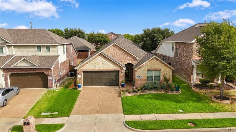 1629 Falconet Court, Carrollton TX 75010 - Photo 35