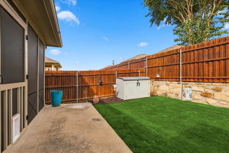 1629 Falconet Court, Carrollton TX 75010 - Photo 31
