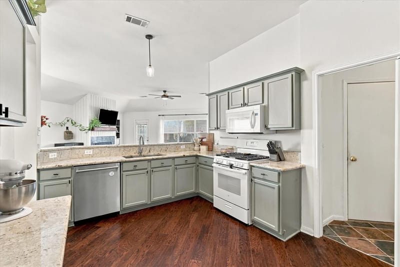 1216 Tanner Drive, Lewisville TX 75077 - Photo 16