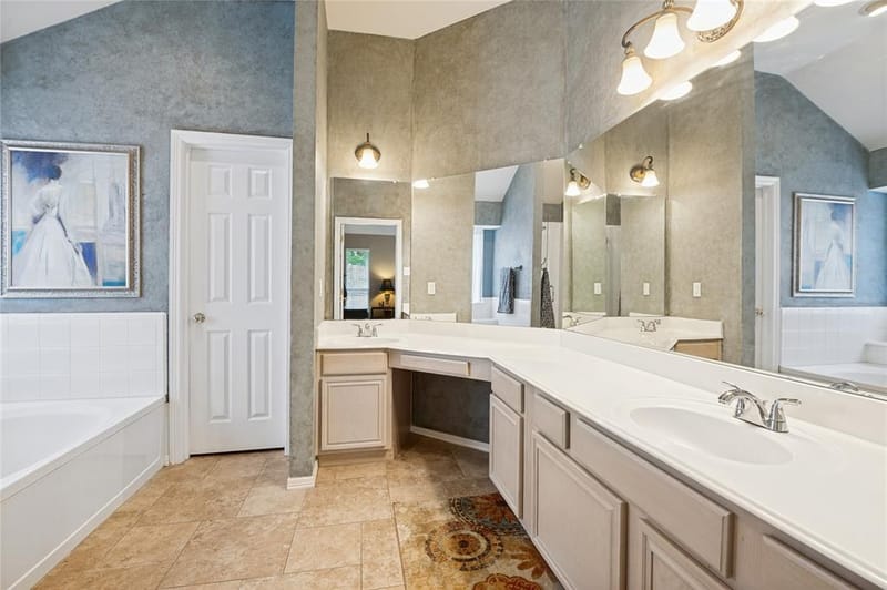 1374 Forest Creek Drive, Lewisville TX 75067 - Photo 18
