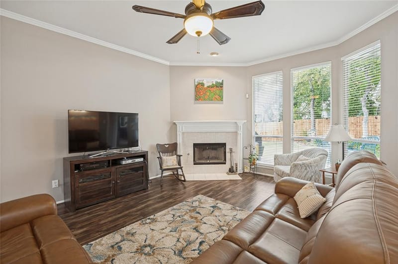 1374 Forest Creek Drive, Lewisville TX 75067 - Photo 8
