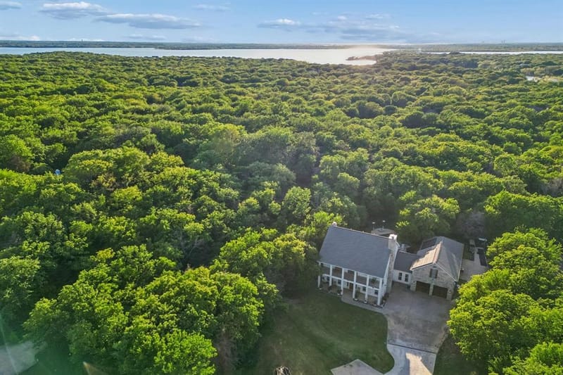 660 Alexandrite Drive, Oak Point TX 75068 - Photo 4