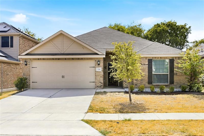124 Morning Glory Drive, Sanger TX 76266