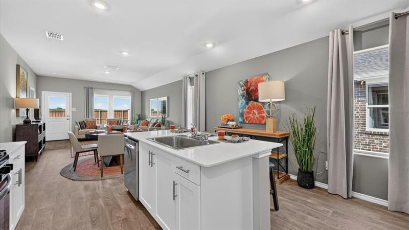 537 STERLING THICKET Lane, Denton TX 76259 - Photo 4
