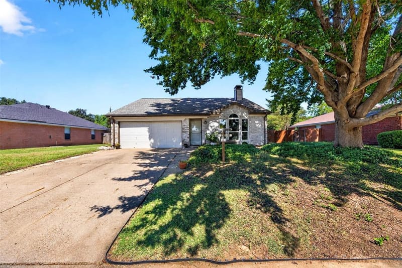 203 Briarglen Drive, Cedar Hill TX 75104