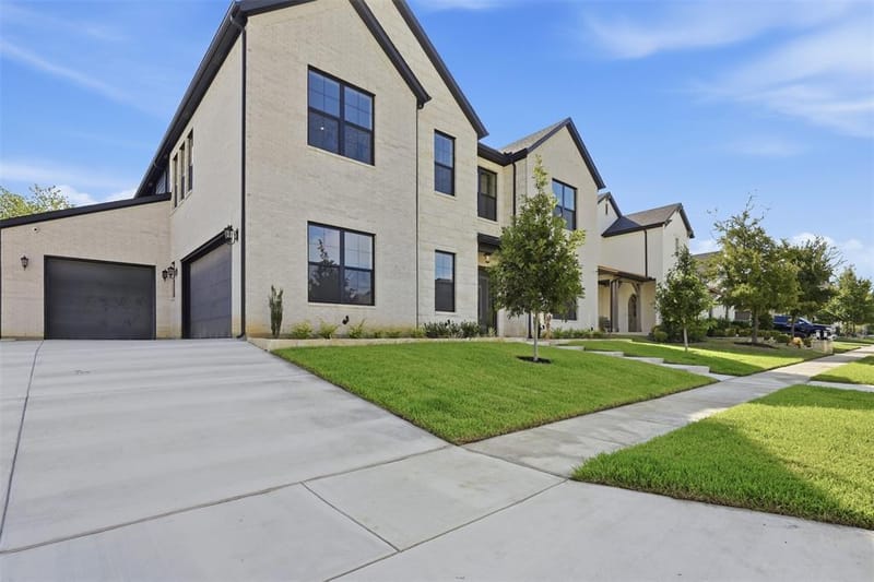 8544 Fresh Meadows Road, North Richland Hills TX 76182 - Photo 2