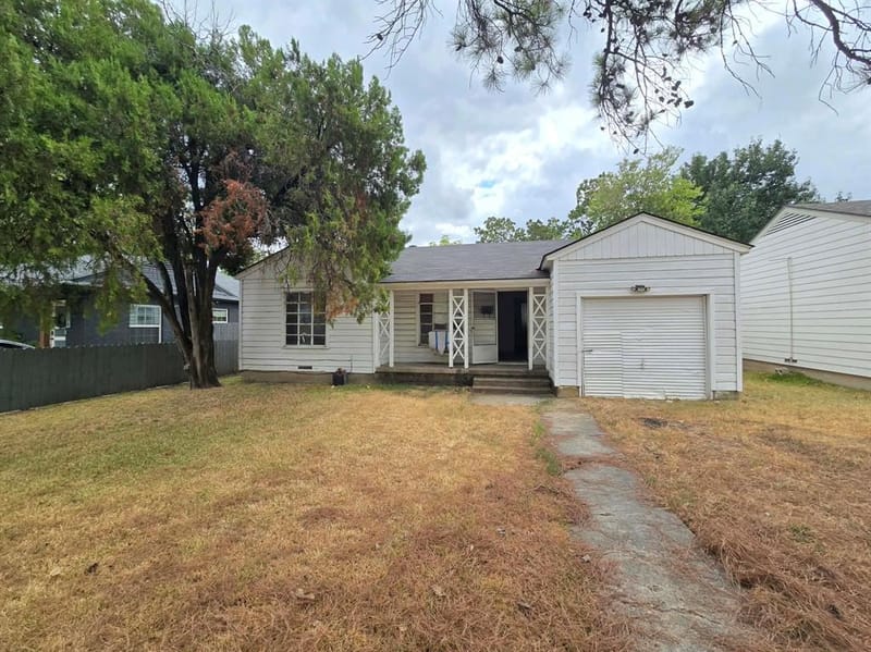 2710 Exeter Avenue, Dallas TX 75216