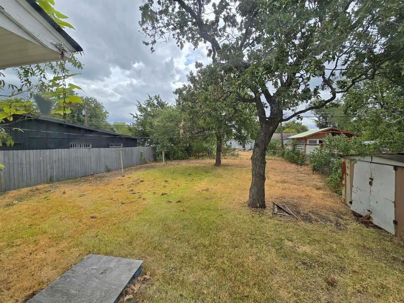 2710 Exeter Avenue, Dallas TX 75216 - Photo 8