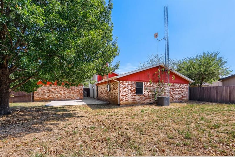 6917 Post Oak Drive, North Richland Hills TX 76182 - Photo 26
