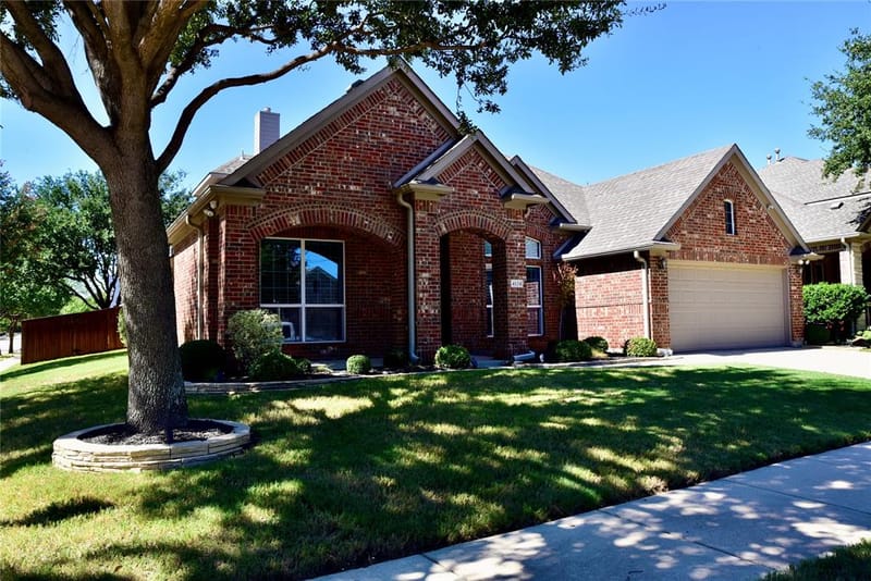 4124 Bonita Avenue, Denton TX 76210 - Photo 2