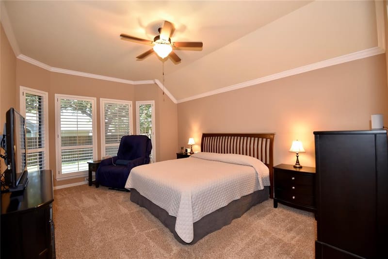 4124 Bonita Avenue, Denton TX 76210 - Photo 6
