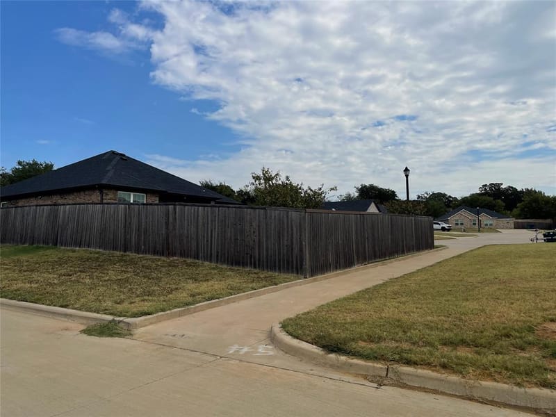 122 NORTH MEADOWS Street, Pottsboro TX 75076 - Photo 7