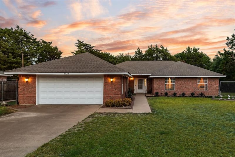 5120 Cliff Haven Drive, Dallas TX 75236 - Photo 2