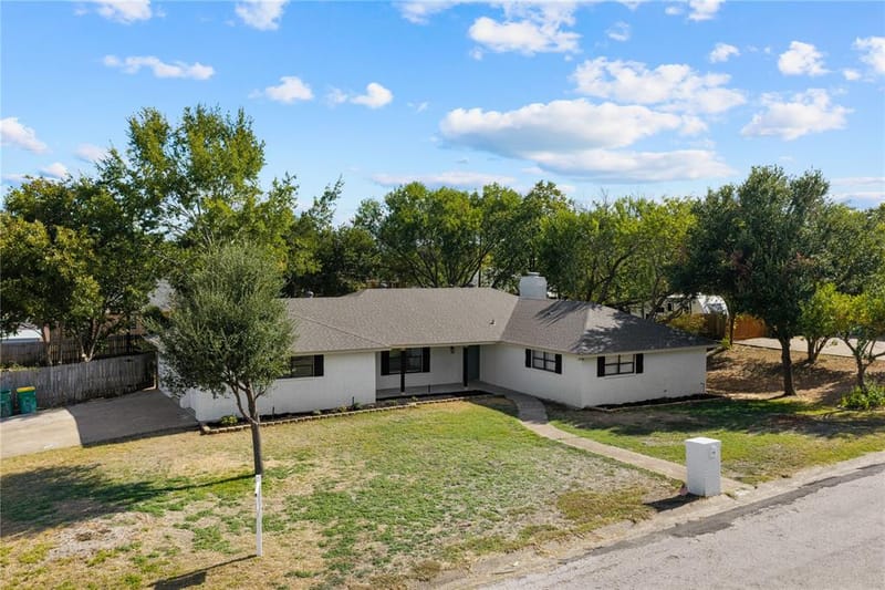 125 E Dawn Drive, Waco TX 76706 - Photo 2