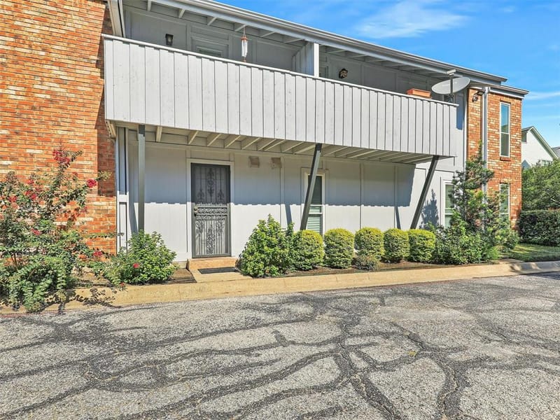 4317 Hartford Street # 102, Dallas TX 75219 - Photo 17