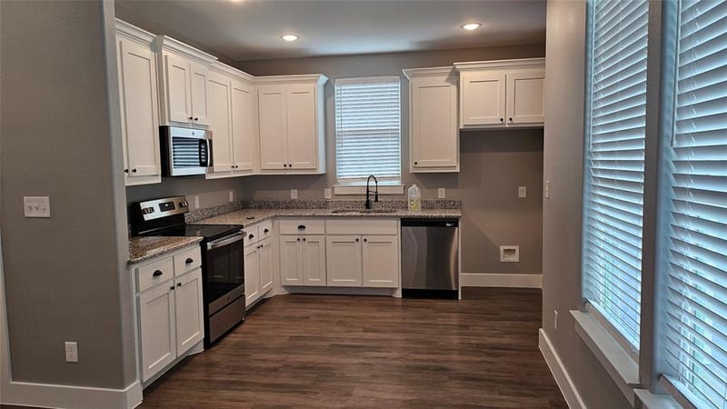 931 W Elm Street, Denison TX 75020 - Photo 10