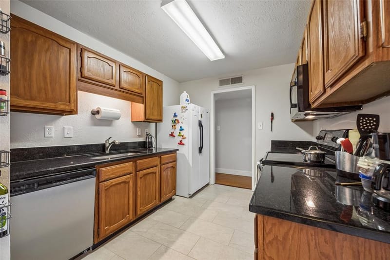 2312 Havenwood Drive, Arlington TX 76018 - Photo 8