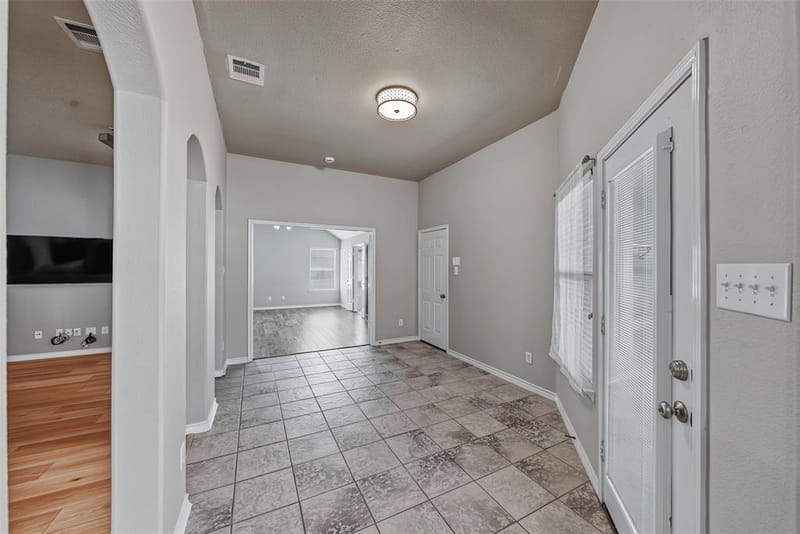 1009 Greenview Lane, Savannah TX 76227 - Photo 22