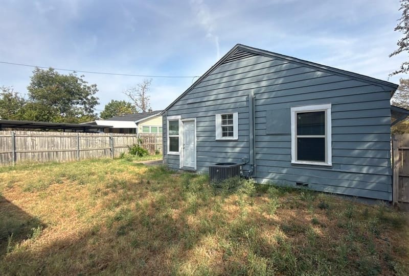 1402 Inwood Boulevard, Garland TX 75042 - Photo 14