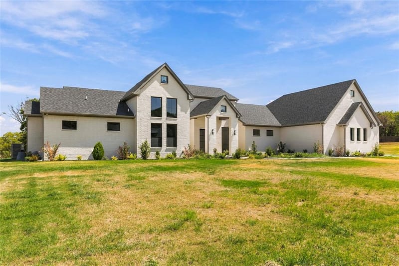 5825 Grey Wolf Court, Fort Worth TX 76140 - Photo 6