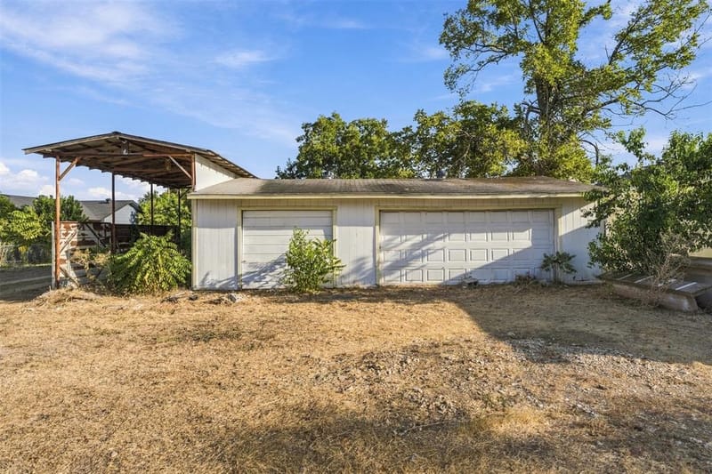 814 S Pierce Street, McGregor TX 76657 - Photo 11