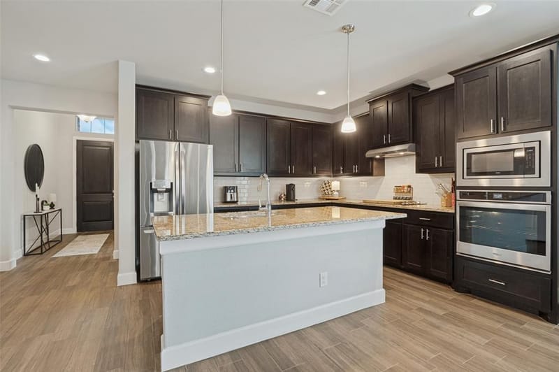 641 Grove Park Lane, Midlothian TX 76065 - Photo 7