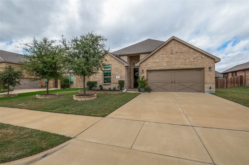 641 Grove Park Lane, Midlothian TX 76065