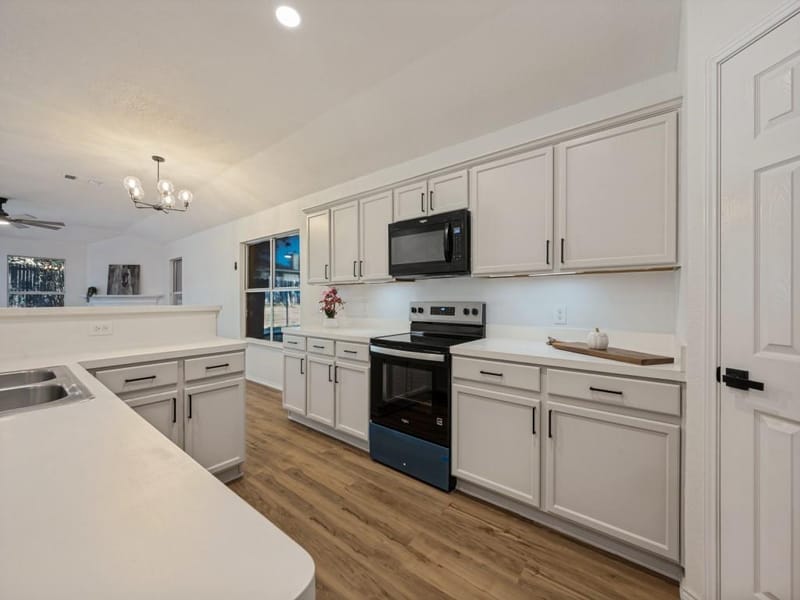 1309 Dundee Drive, Arlington TX 76002 - Photo 9