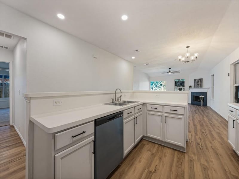1309 Dundee Drive, Arlington TX 76002 - Photo 10