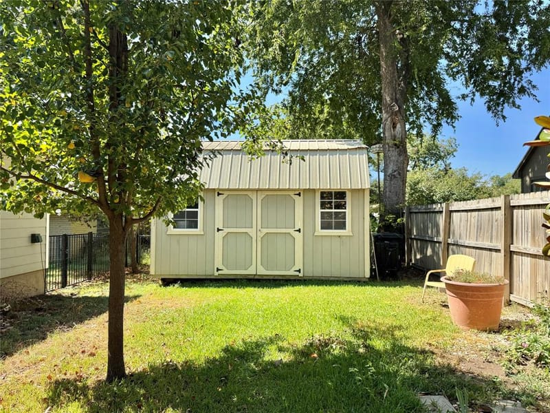 229 E Tennie Street, Gainesville TX 76240 - Photo 26