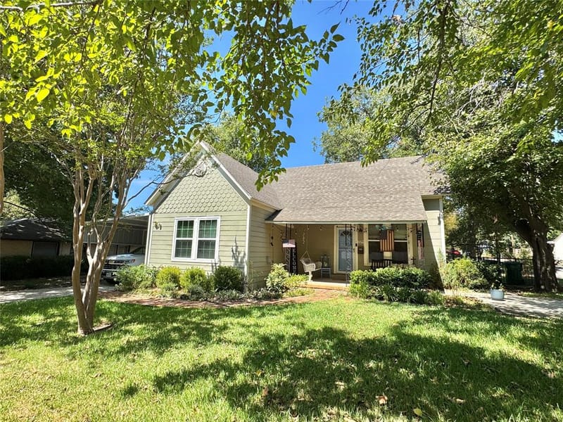 229 E Tennie Street, Gainesville TX 76240