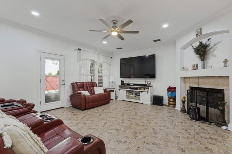 702 Garnet Drive, Mesquite TX 75149 - Photo 6
