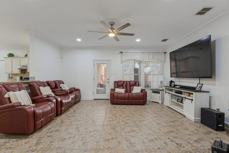 702 Garnet Drive, Mesquite TX 75149 - Photo 5