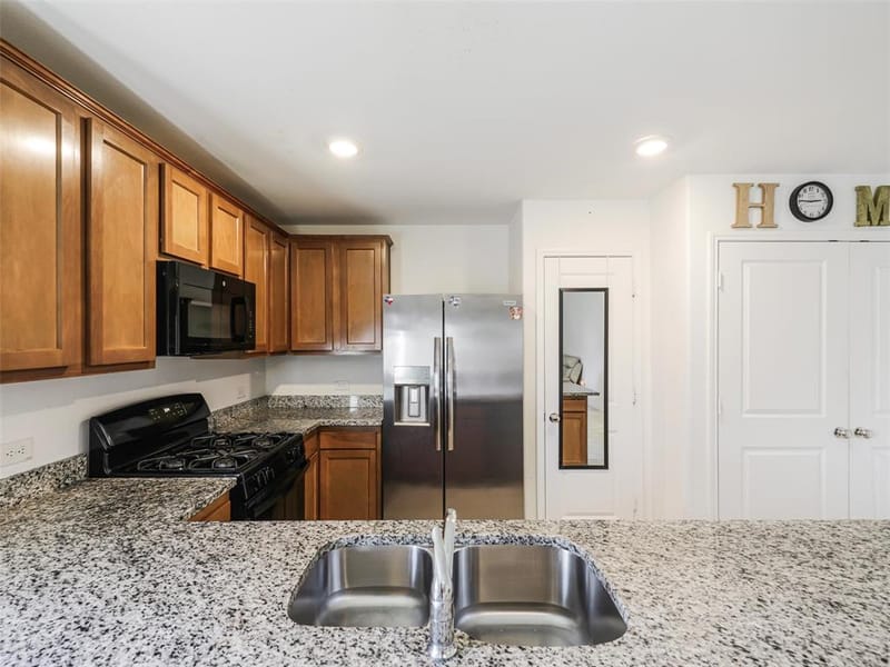 2932 Dora Drive, Fort Worth TX 76119 - Photo 12