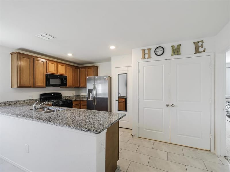 2932 Dora Drive, Fort Worth TX 76119 - Photo 11