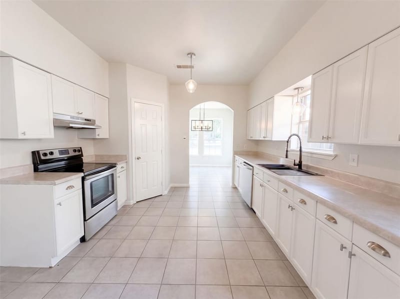 4519 Marcell Avenue, Dallas TX 75211 - Photo 2