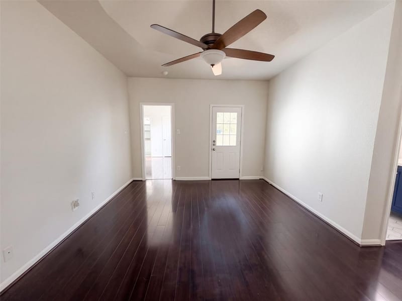 4519 Marcell Avenue, Dallas TX 75211 - Photo 3