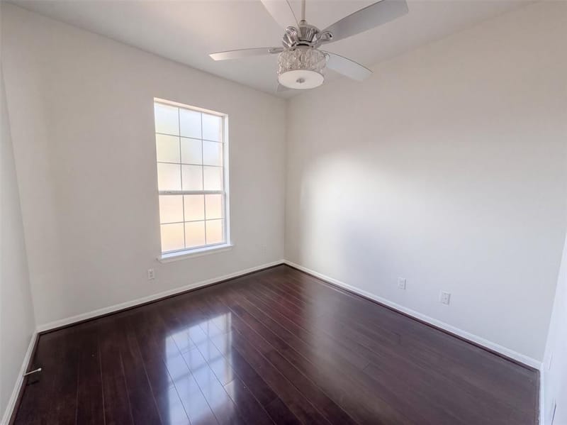 4519 Marcell Avenue, Dallas TX 75211 - Photo 9