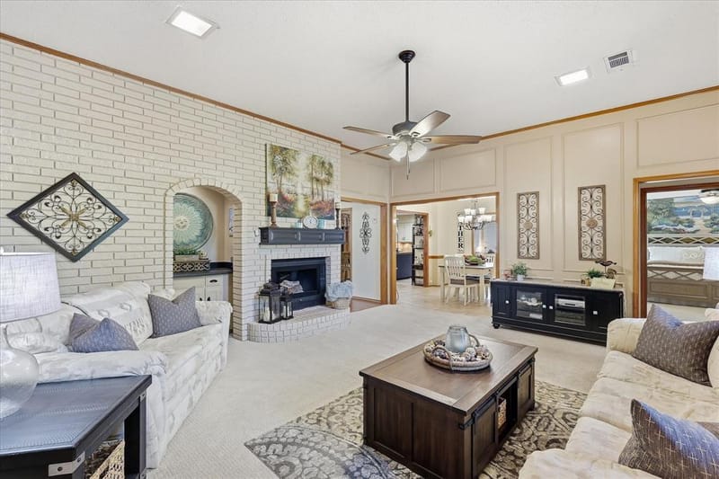 707 Glenn Drive, Euless TX 76039 - Photo 12