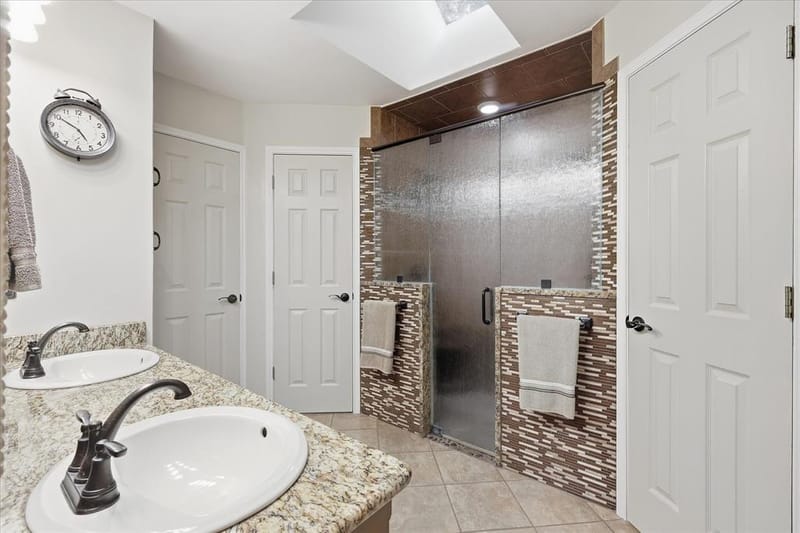 707 Glenn Drive, Euless TX 76039 - Photo 8