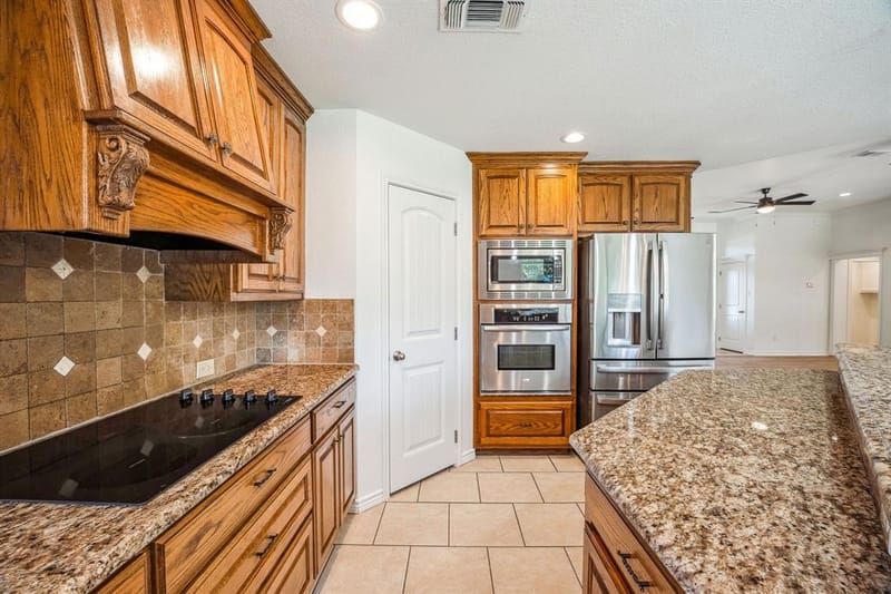 320 Midnight Shadow, Stephenville TX 76401 - Photo 7
