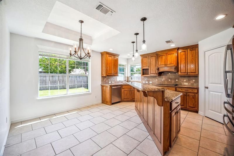 320 Midnight Shadow, Stephenville TX 76401 - Photo 5