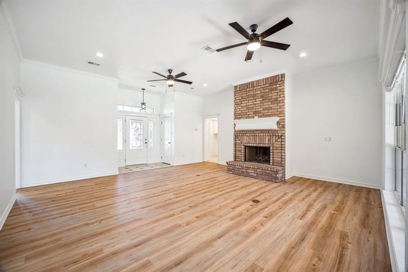 320 Midnight Shadow, Stephenville TX 76401 - Photo 4